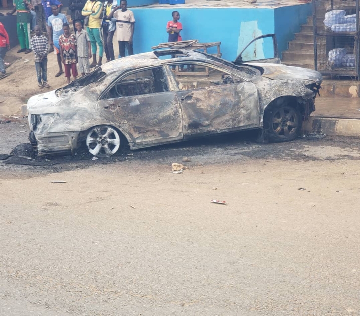 Vehicle Set on Fire by Angry Mob After Fatal Accident in Ogun